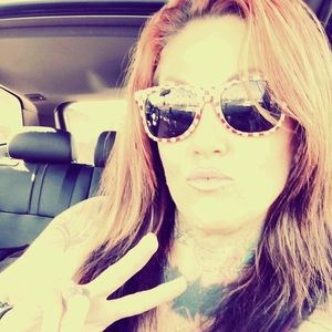 Meet your Posher, Genevra